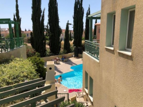 Large 1 bed apartment with pvt sun terrace